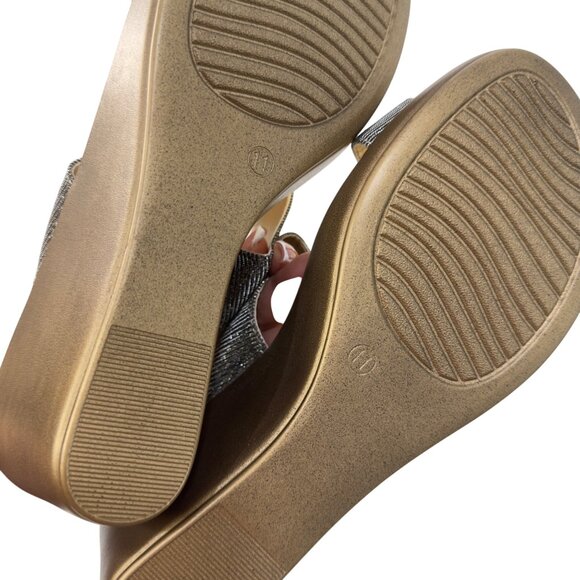 Pesaro Women Gold Wedge Sandals Double Sparkly Strap Design Ring Accent Size 11 - Picture 7 of 15